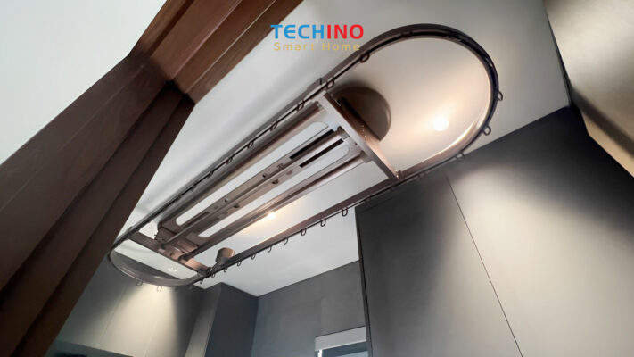 Giàn phơi thông minh dễ dàng nâng/ hạ nhớ remote hoặc ứng dụng trên điện thoại. Đồng thời hỗ trợ khử khuẩn, diệt côn trùng và sấy nhiệt, đáp ứng mọi nhu cầu phơi đồ