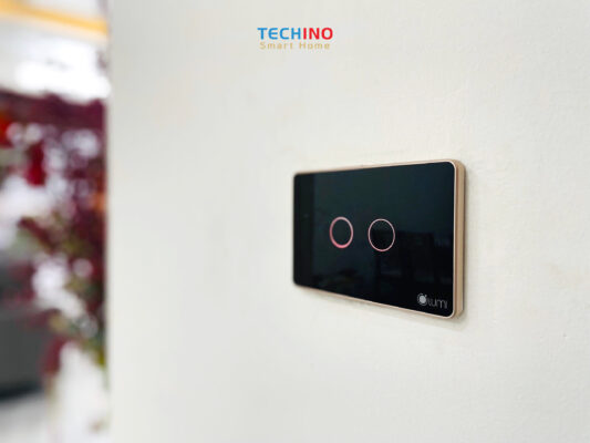 Viền nhôm mặt kính cường lực sang trọng