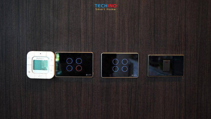 Dàn công tắc thông minh Lumi đã được KTV cài đặt để bật đèn phòng khách và đóng/ mở rèm tự động
