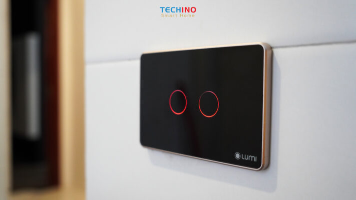 Công tắc thông minh 2 nút được bo viền nhôm sang chảnh