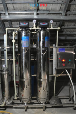Chủ nhà còn lắp đặt thêm hệ thống lọc nước trung tâm Karofi để đảm bảo chất lượng nước sinh hoạt