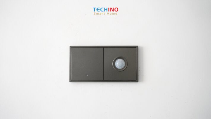 Công tắc thông minh kết hợp cảm biến Simon 